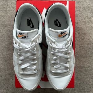 Lightly worn, great condition!